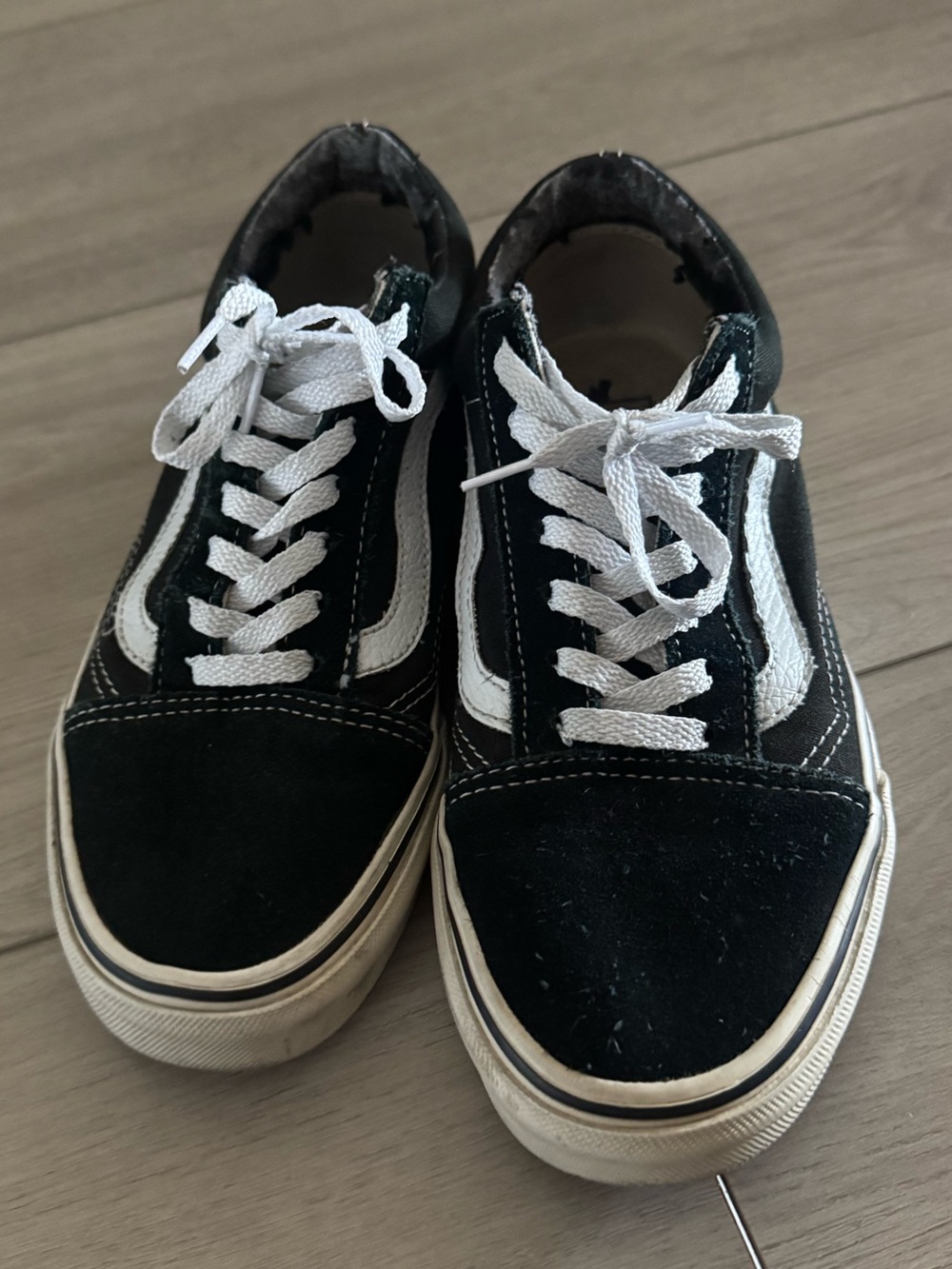 Vans - Picture 2 of 6